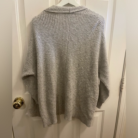 American Eagle Grey Cardigan - Picture 5 of 5